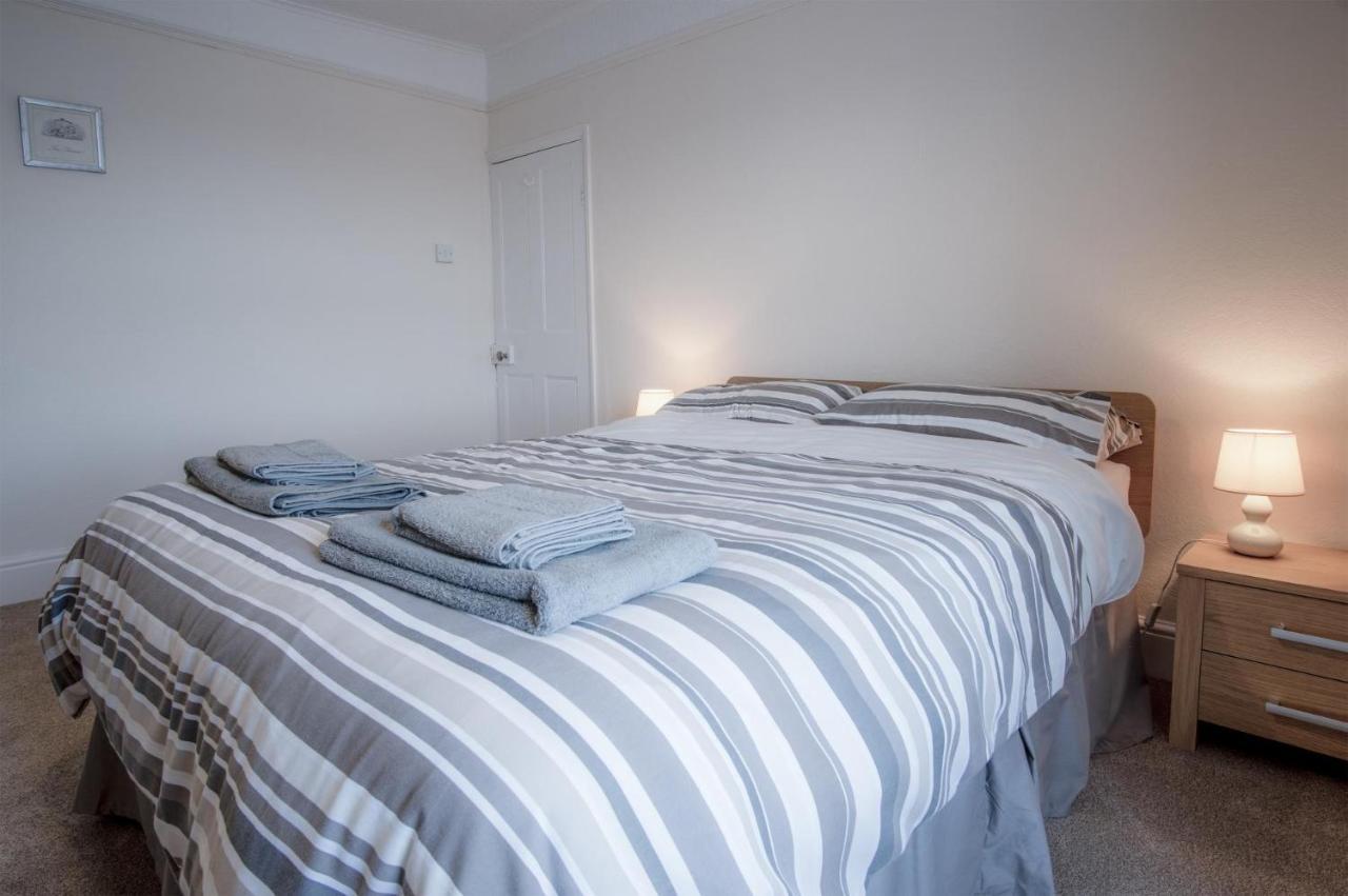 Dragons Den - 2 Bedroom Apartment - Tenby Zewnętrze zdjęcie