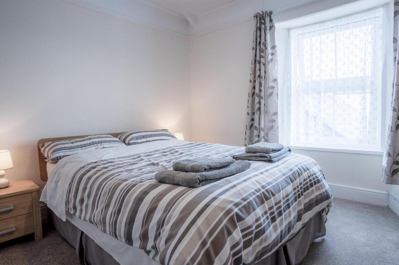 Dragons Den - 2 Bedroom Apartment - Tenby Zewnętrze zdjęcie